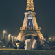 Imagen para el artículo titulado Por qué es técnicamente ilegal tomar fotos de la Torre Eiffel de noche